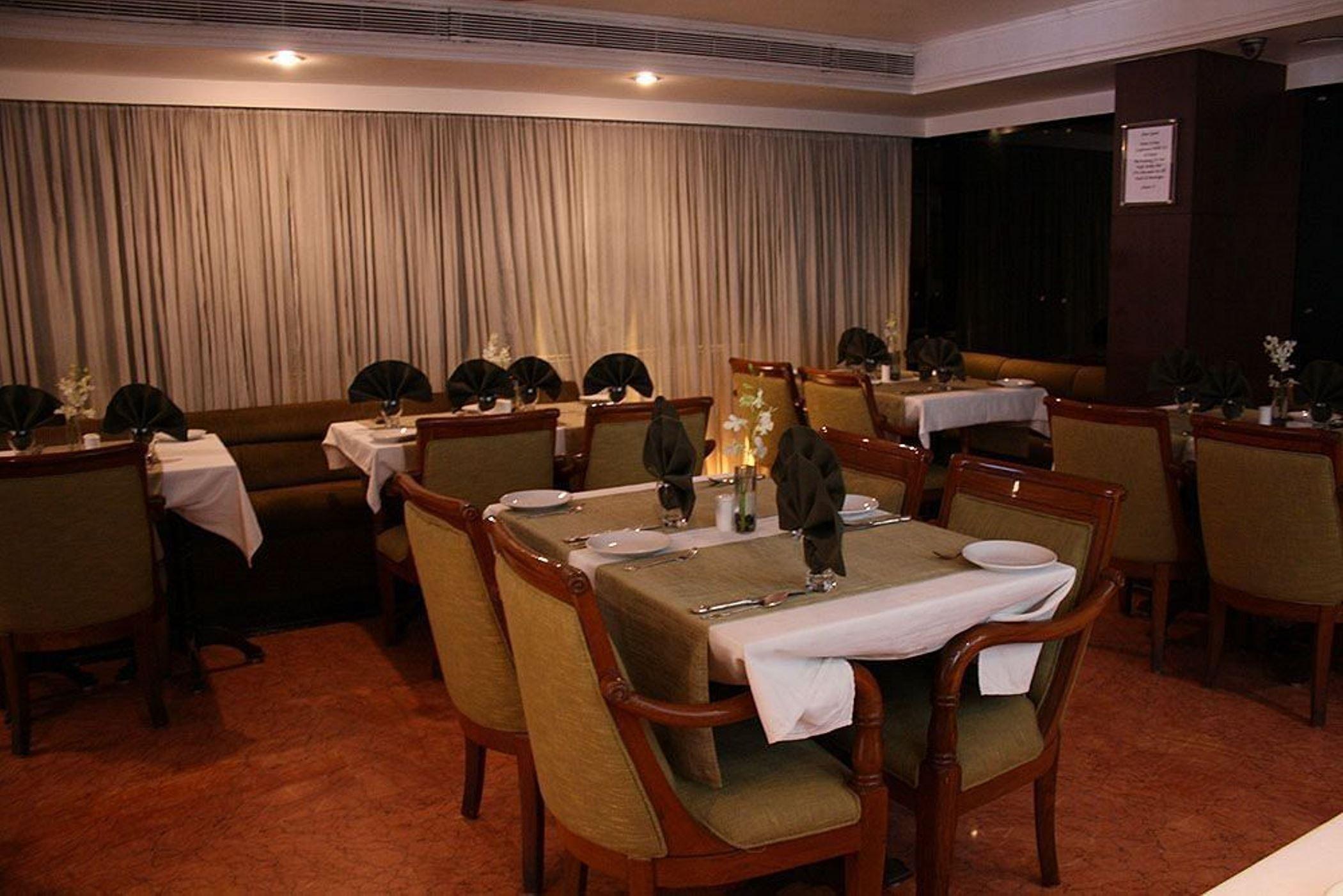 Hotel Bawa International Bombay Ristorante foto