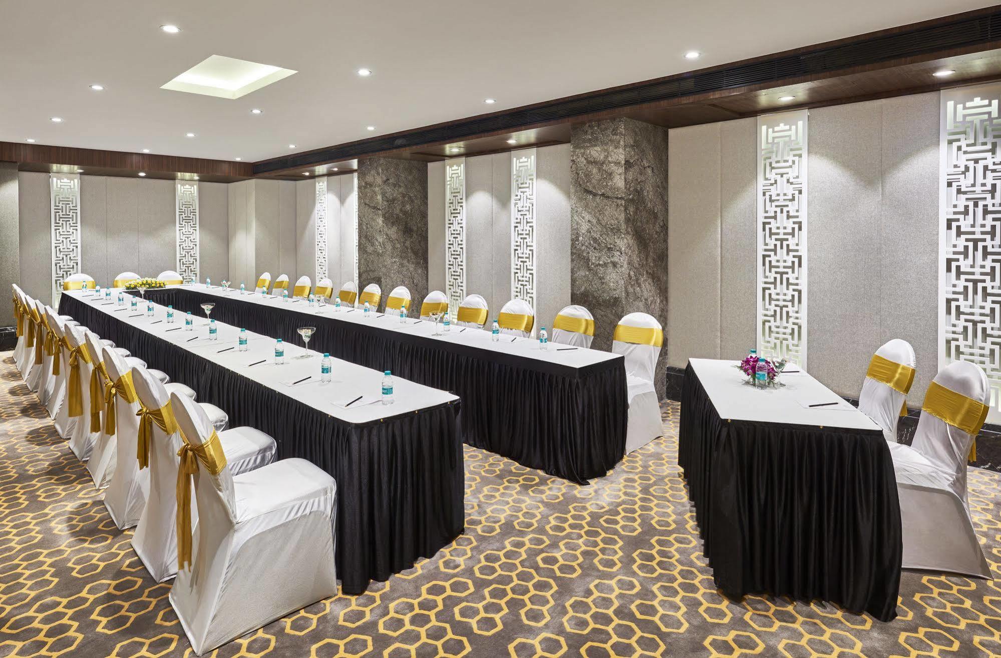 Hotel Bawa International Bombay Esterno foto